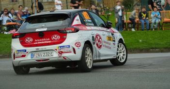 Elektrische Rallyefahrzeuge feiern Premiere bei der Central European (Foto: Stellantis Germany GmbH)